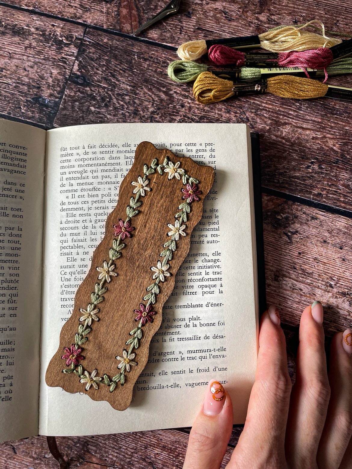 Flower bookmark embroidery kit