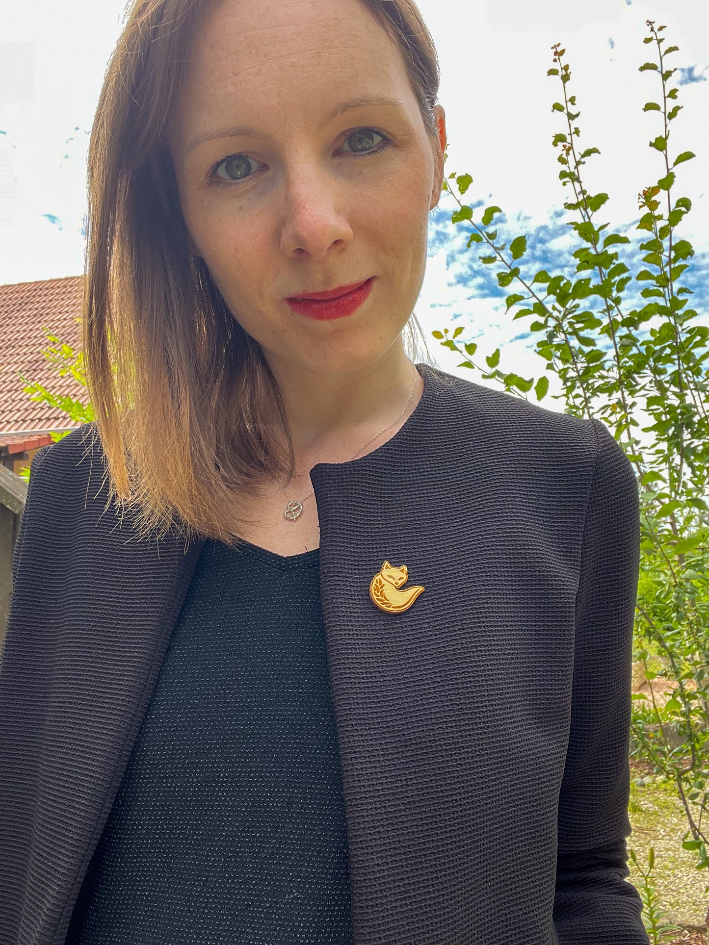 Pin’s motif renard en bois