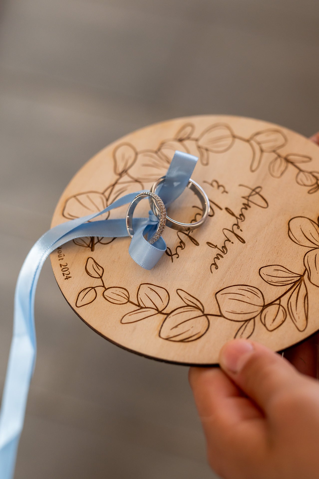 Porte alliances motif couronne d'eucalyptus