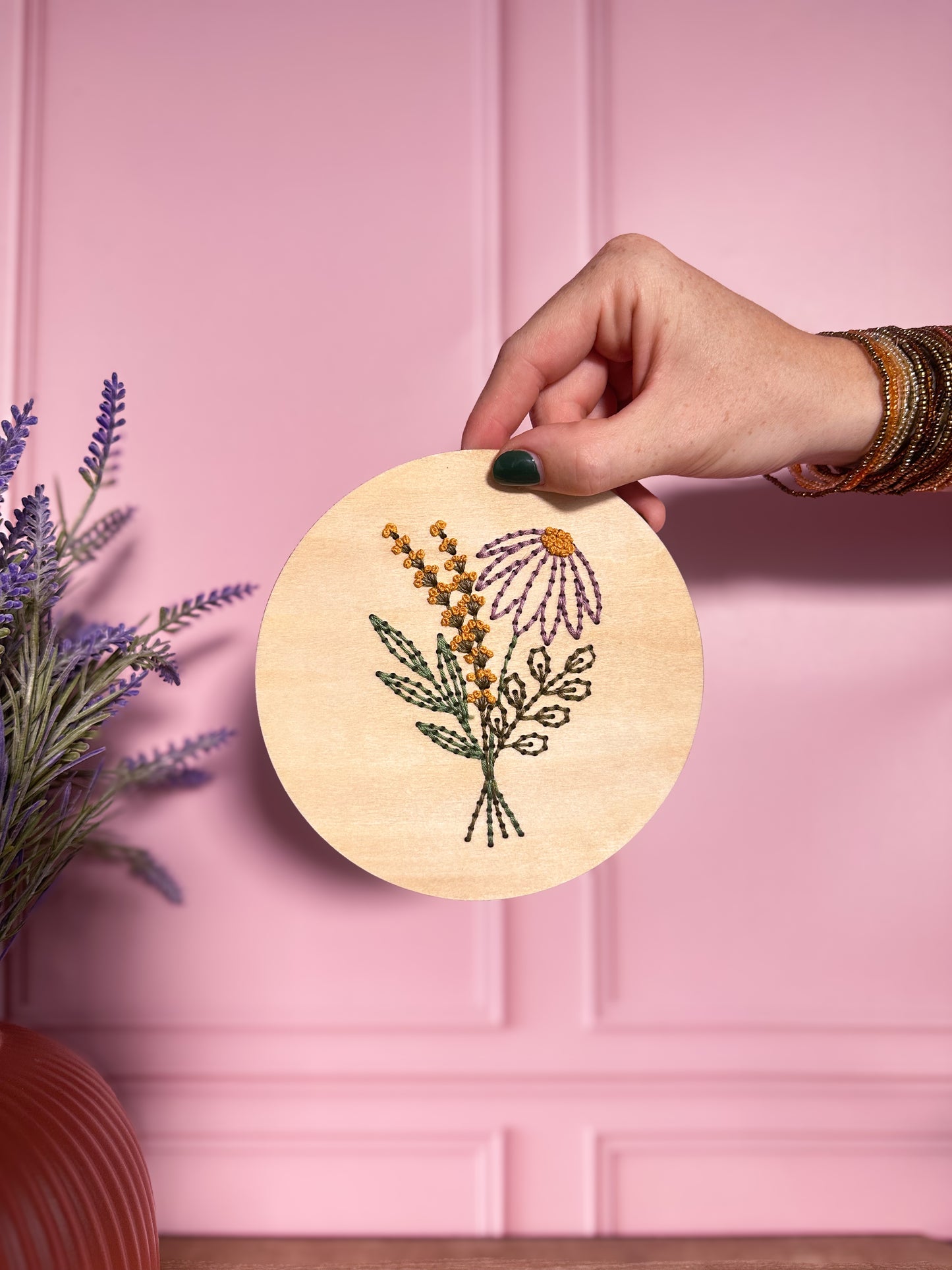 Base de broderie seule bouquet printanier – Bois prêt à broder