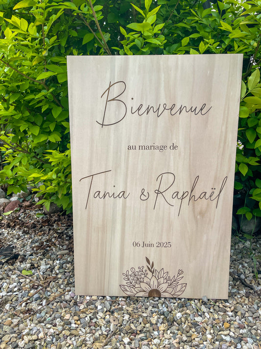 Panneau de bienvenue gravé motif petit bouquet floral