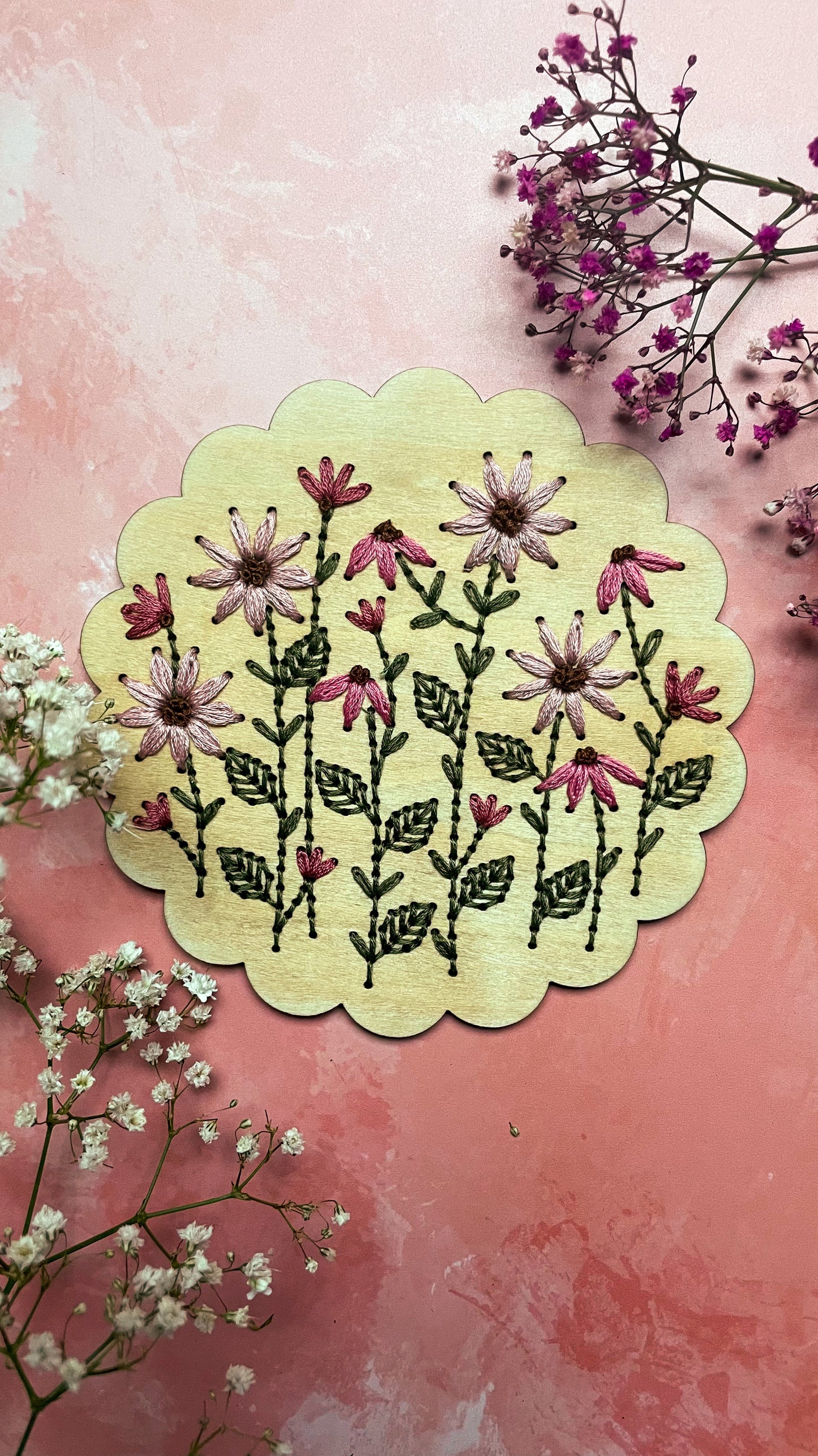 Kit de broderie fleurs roses