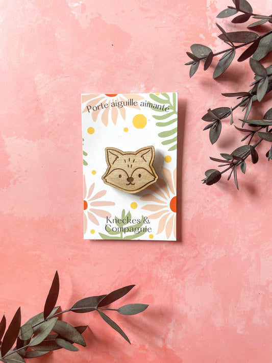Porte-aiguille aimanté Tête de Renard en bois – Fait main – Aimant puissant – Accessoire broderie - Collection Animaux