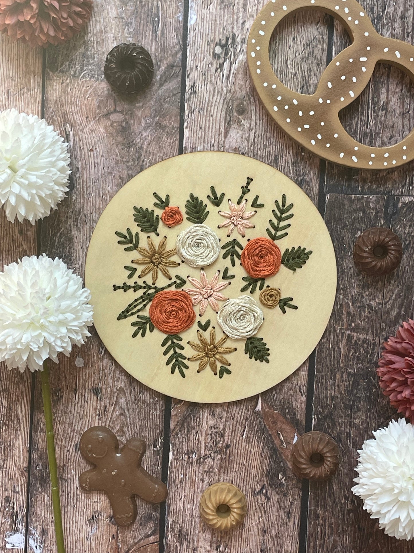 Base de broderie seule bouquet automnal – Bois prêt à broder
