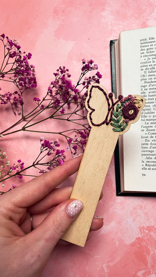 Kit de broderie marque page papillon