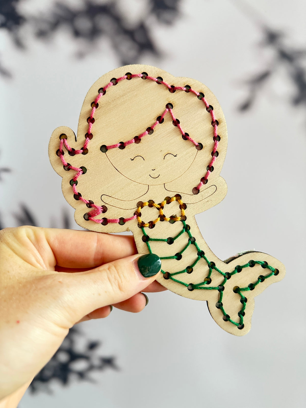 Base de broderie seule sirène 1 – Bois prêt à broder