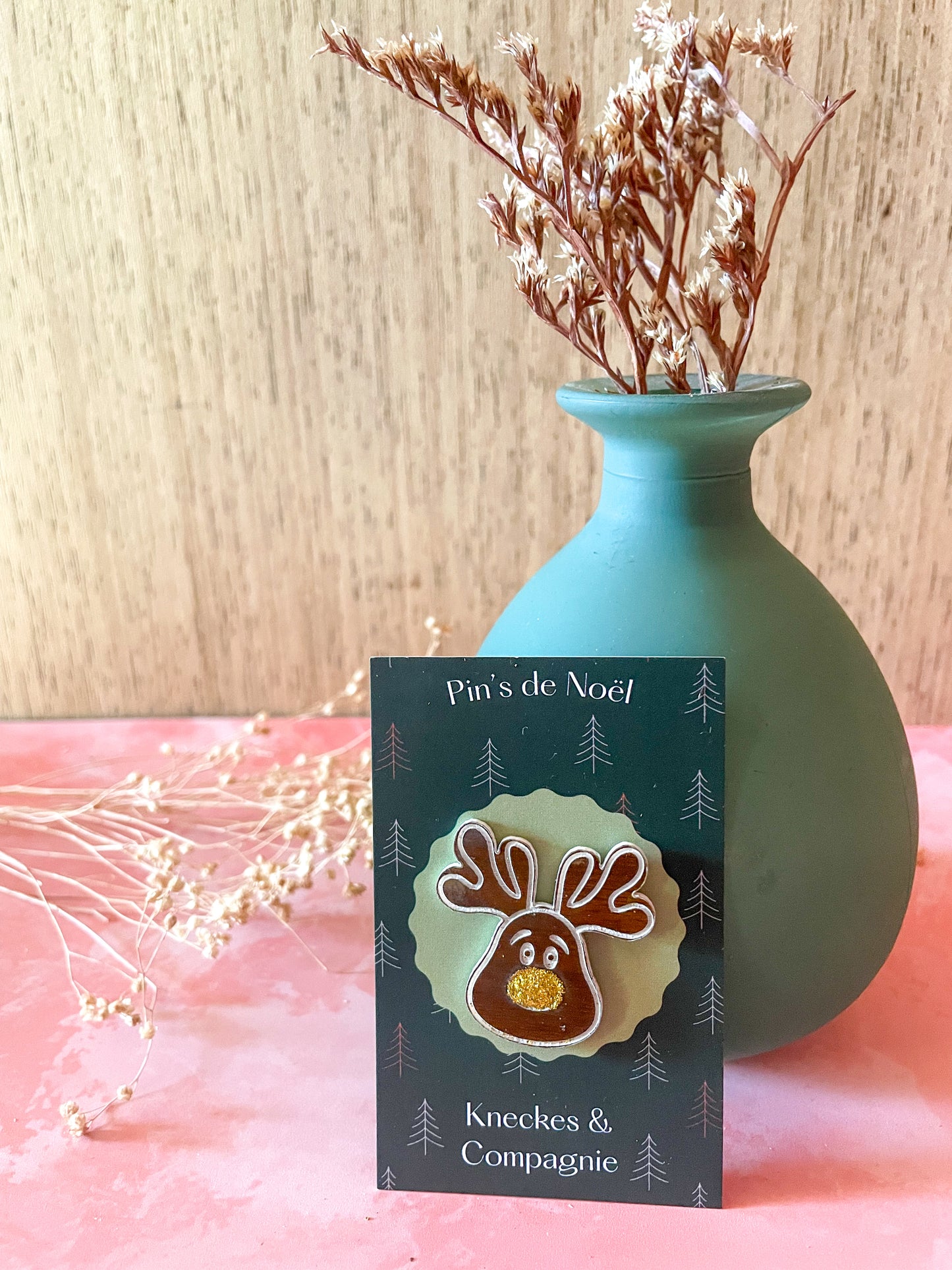 Pin’s motif renne en acrylique
