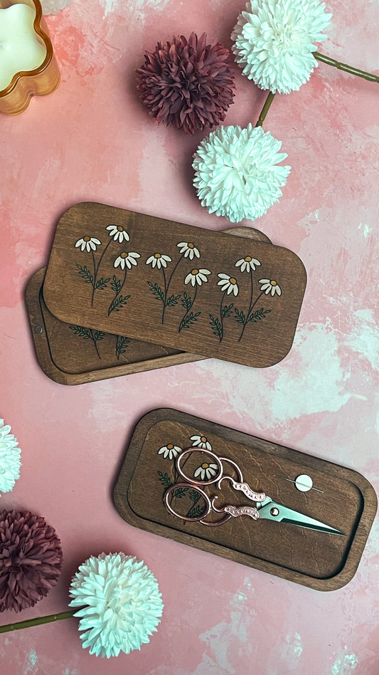 Étui en bois gravé pour ciseaux de broderie et aiguille - Avec deux aimants puisants, ciseau, aiguille de broderie
