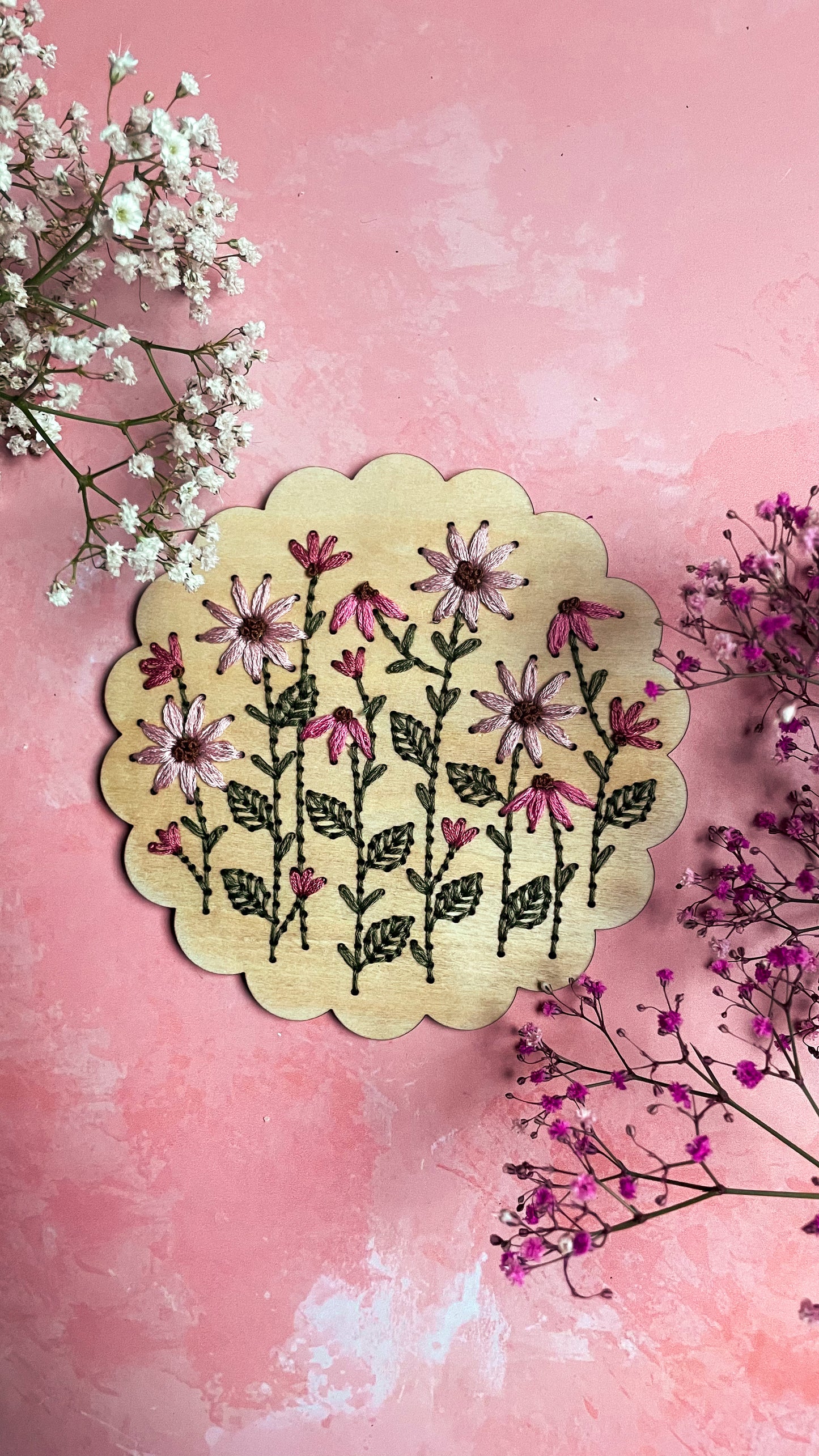 Kit de broderie fleurs roses